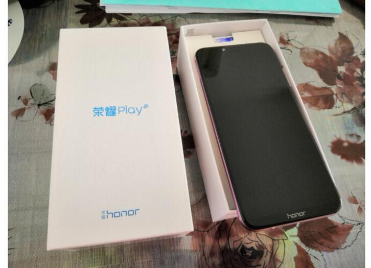 华为 荣耀Play(COR-AL10) 全网通版幻夜黑 6G