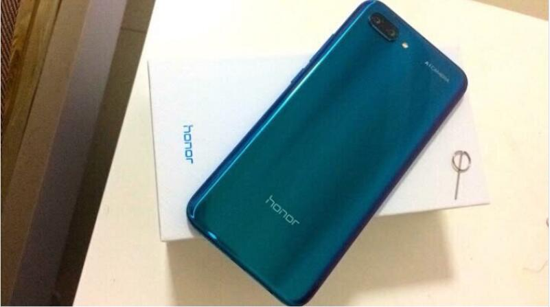 华为 荣耀10 (COL-TL10)4G+全网通尊享版幻影