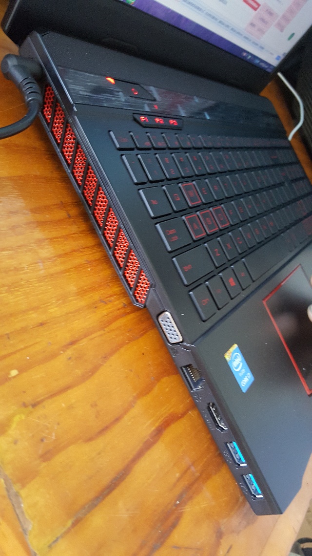 神舟(hasee)战神k660e-i7 战斗版(i7主频2.5ghz至3.